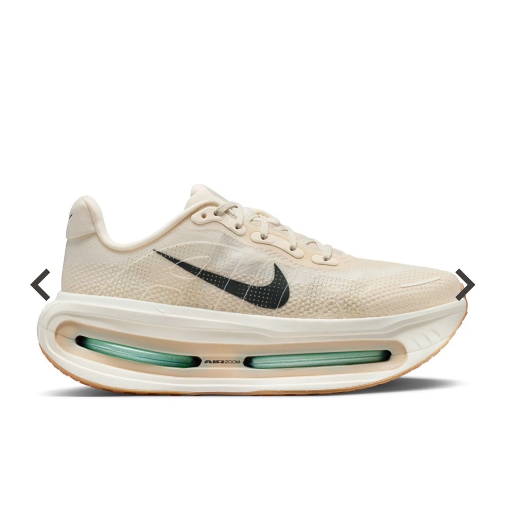 BRAND NEW / NEVER WORN - Nike Vomero Premium